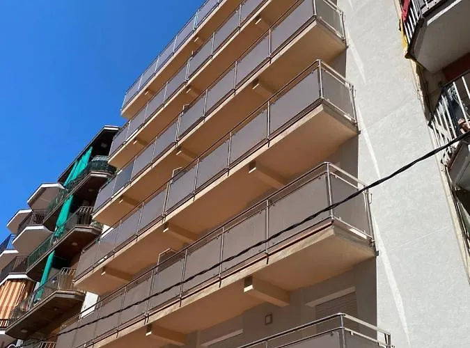 Ar Isern Apartmán Blanes